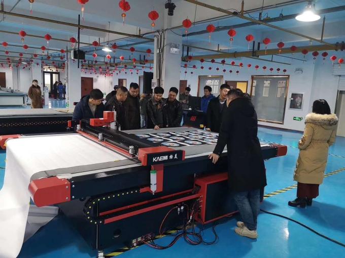 Inkjet CAD Cutter Plotter Machine สําหรับกระเป๋ารองเท้า เสื้อผ้าผ้ากระดาษรูปแบบ 9